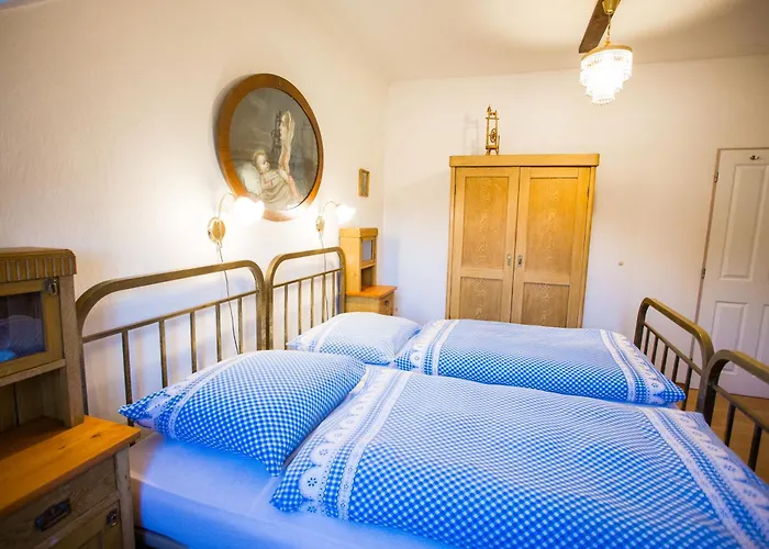 Ctrnactka Πανσιόν